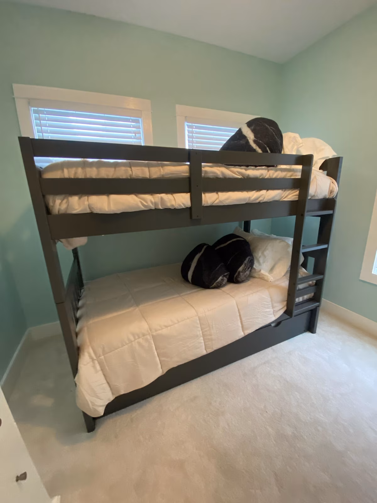 Bayview House beach room bedroom